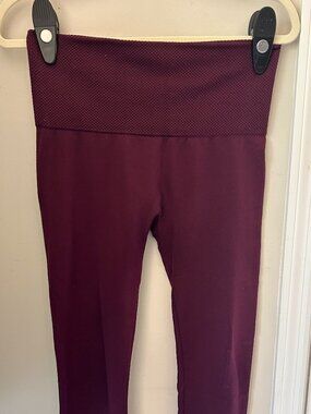 Burgandy Woman's Leggings L/XL Barely Worn